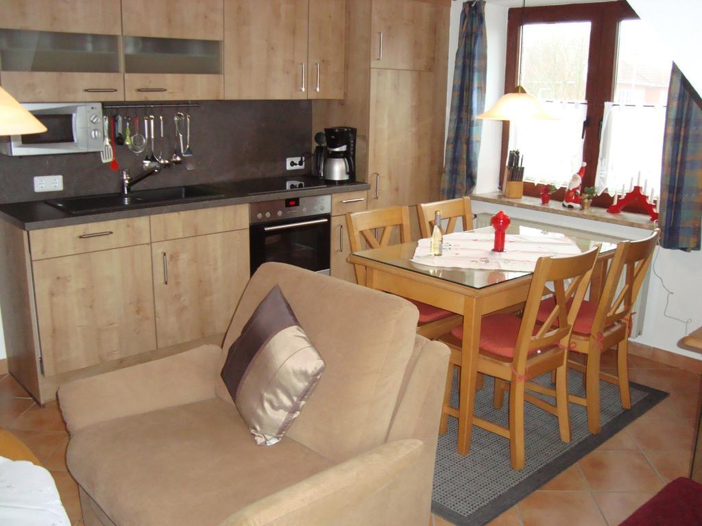 Haus Kathrin Apartment บือซุม ภายนอก รูปภาพ