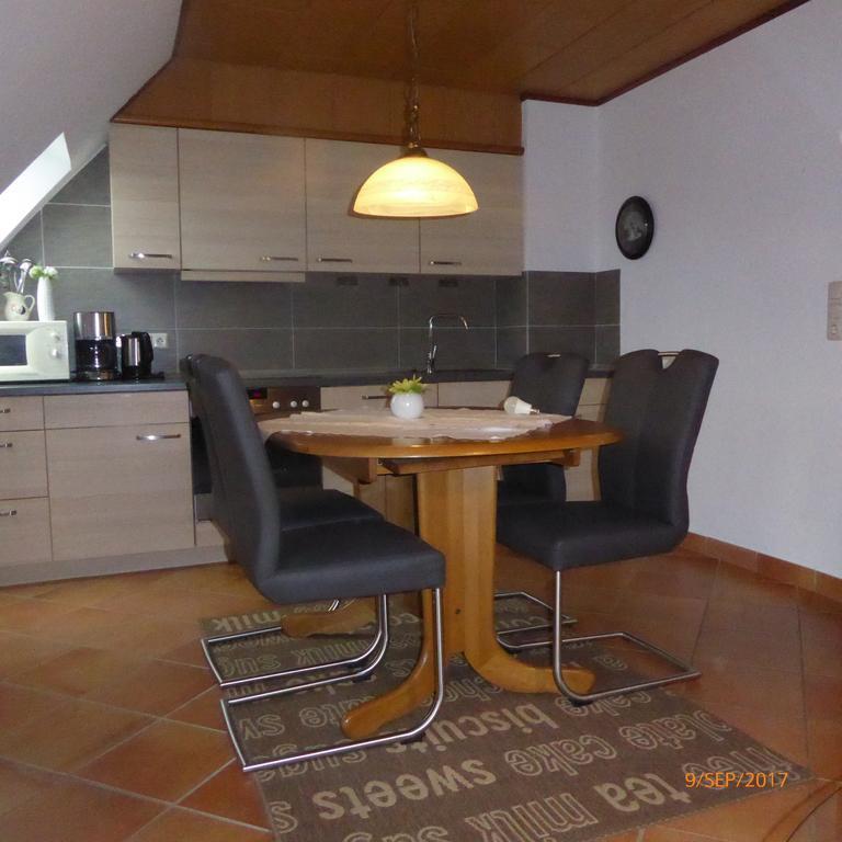 Haus Kathrin Apartment บือซุม ภายนอก รูปภาพ